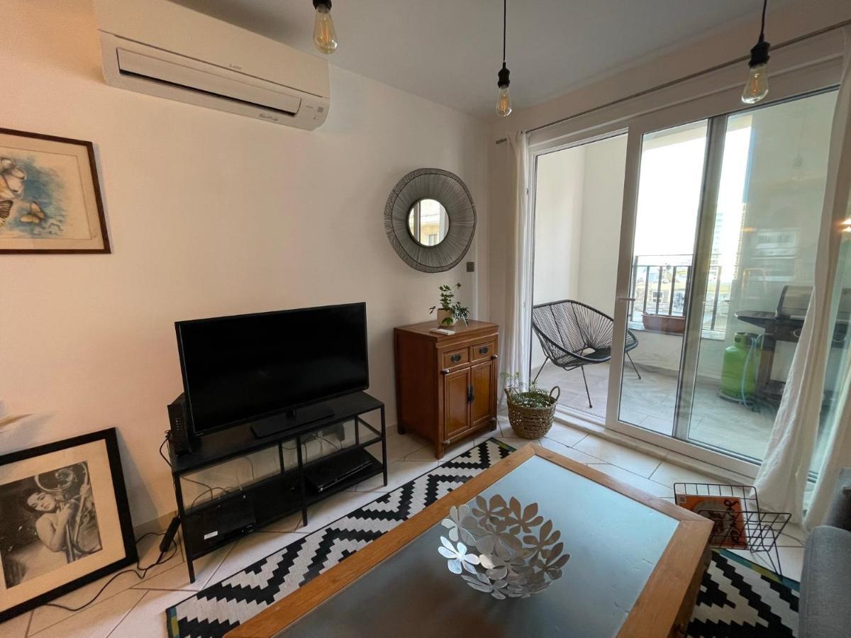 Spacious Seaview Apt, Steps From Valletta Ferry Sliema